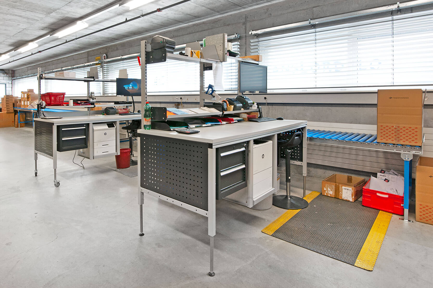 ERGO-line Packtische ERGO-Basic mit Schubladenblock und Druckerfach {{brizy_dc_image_alt imageSrc=